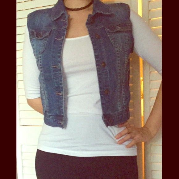 Jean Vest - Picture 2 of 3