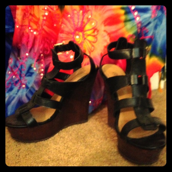 Women's Wedge Platform Heels - Breckelle's