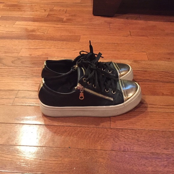 Sneaker 👟 - Picture 2 of 4