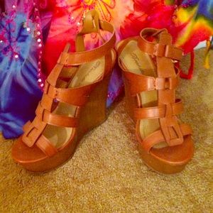 Women's Wedge Platform Heels - Breckelle's