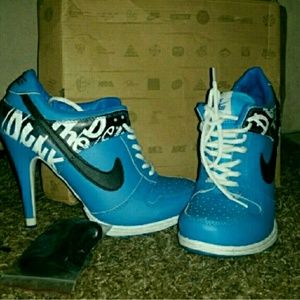 Nike Heels (BRAND NEW)