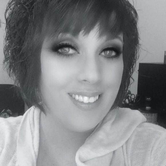 Meet your Posher, Shawna - Picture 2 of 4