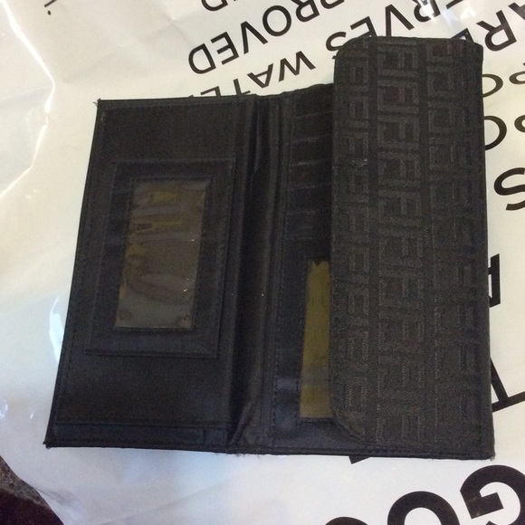 Basic black tri-fold wallet - Picture 3 of 4