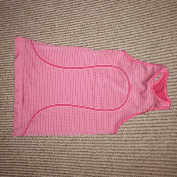 Lululemon tank top