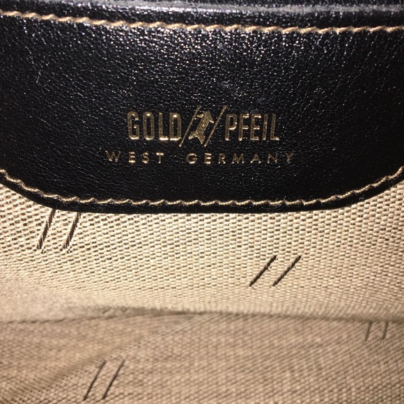 Gold Pfeil bucket bag (soft leather) - Picture 2 of 4