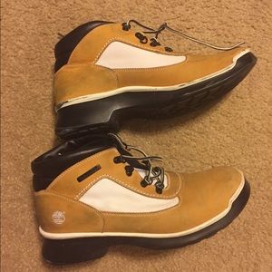 Women's timberlands size 10