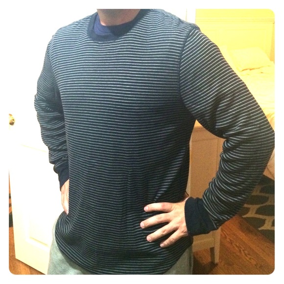 Striped Henley tee from the GAP - Picture 1 of 1