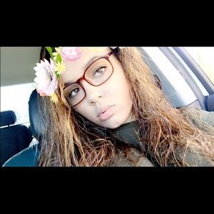 Meet your Posher, Jasmine