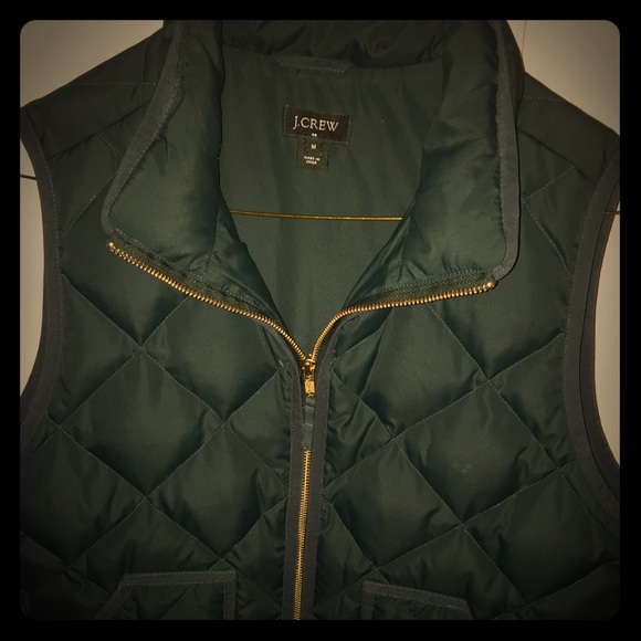 J Crew Factory quilted excursion vest size medium
