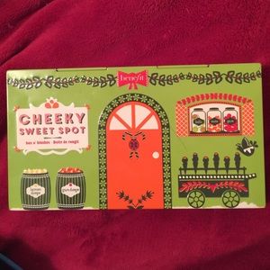 Benefit cheeky sweet spot palette⏬Firmprice⏬