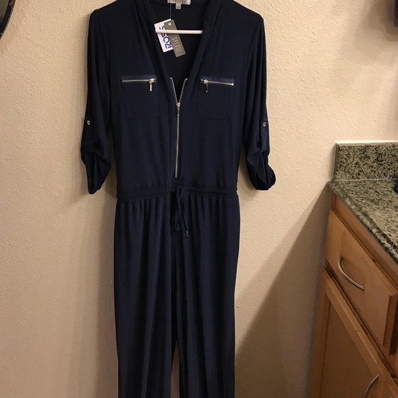 Navy jumpsuit💙