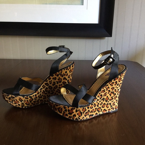 EUC Hale Bob Leopard Wedges - Picture 1 of 2