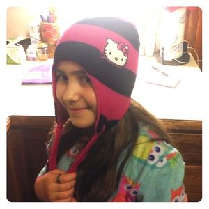 Hello kitty kid hat😻