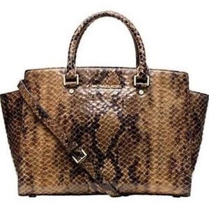 Micheal Kors Selma Purse