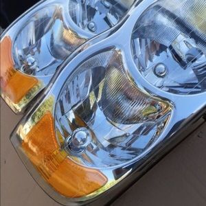 2002-2005 Dodge Ram headlights