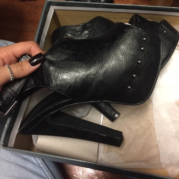 black leather high heels - Picture 2 of 4