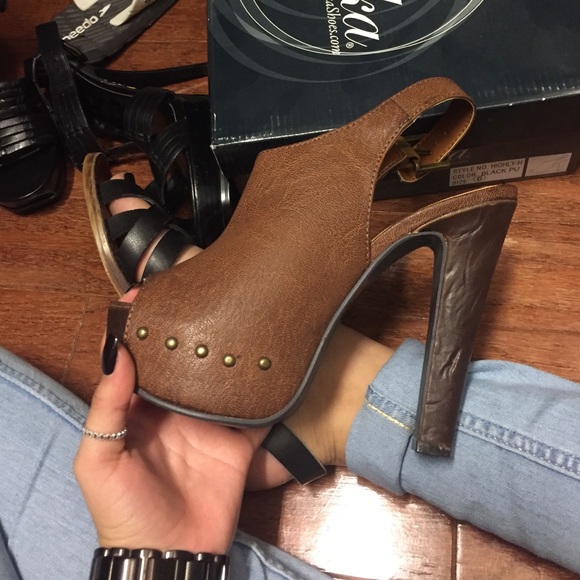 heels - Picture 4 of 4