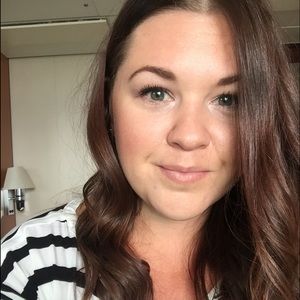Meet your Posher, Niki