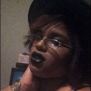 Meet your Posher, Tiffaney