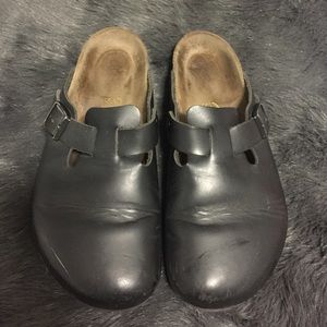 Birkenstock Boston Black Leather Clogs (sz 40)