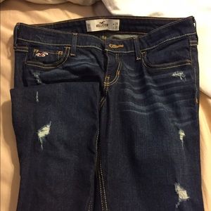 Hollister skinny jeans with ripped accents