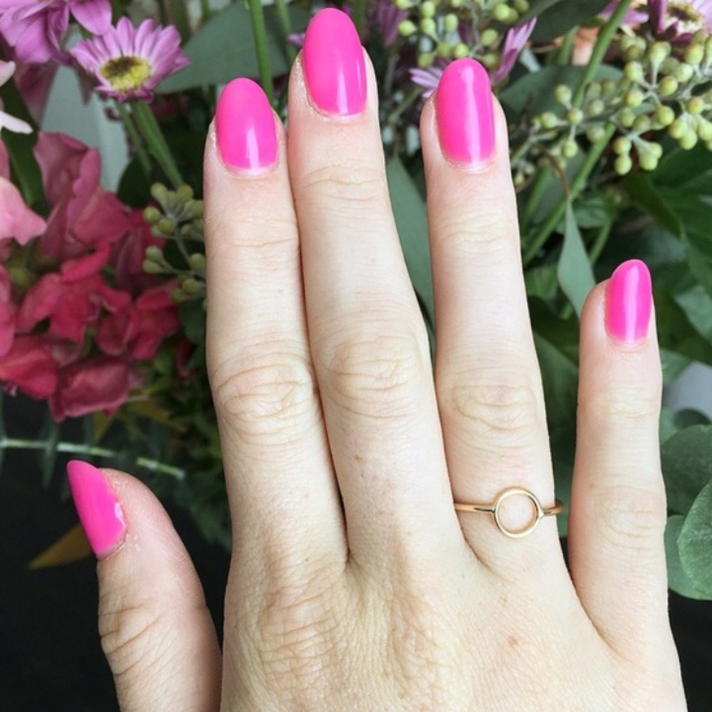 Minimalist Circle Ring - Picture 3 of 3