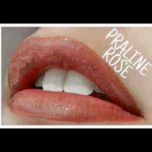 Praline Rose