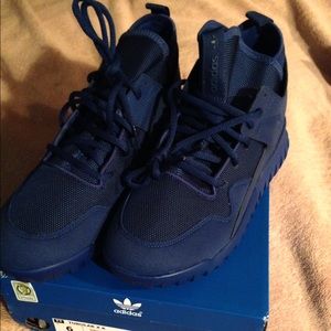 New Adidas tubular x size 6y