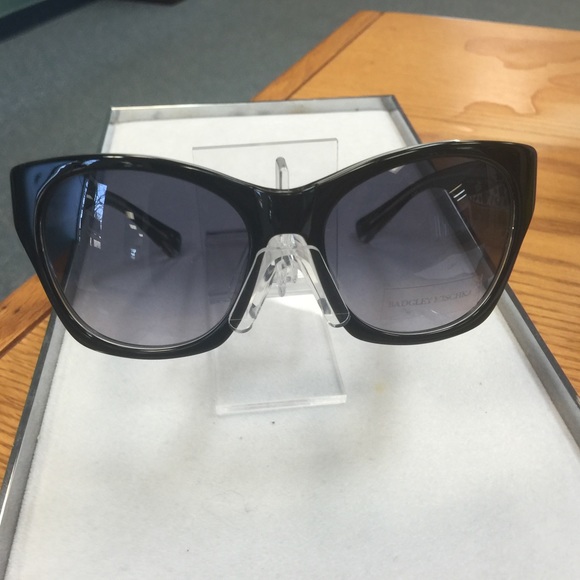 🔥FLASH SALE🔥Badgley Mischka Arielle Sunglasses