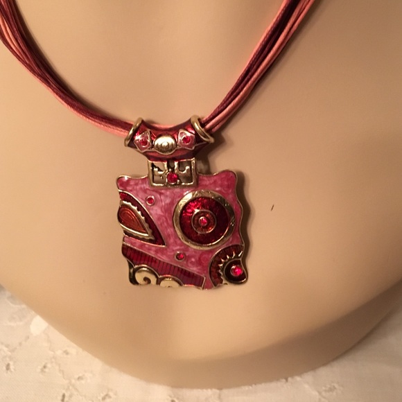 Red & gold abstract metal pendant on corded chain - Picture 2 of 4