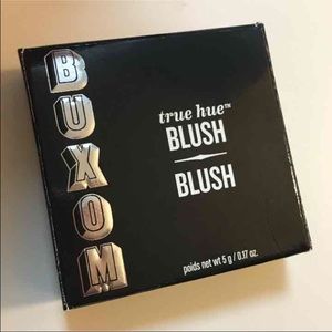Buxom blush