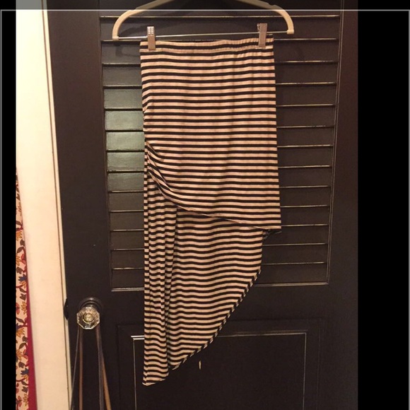 long cream and black stripped skirt