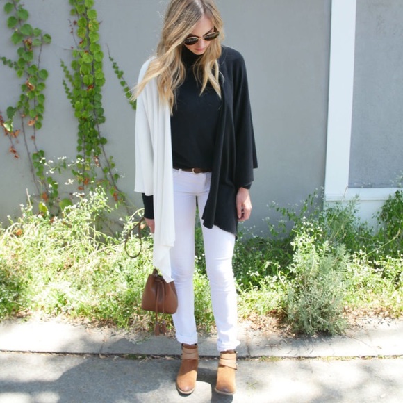 Donnie Charm Wanderer Cape NWT