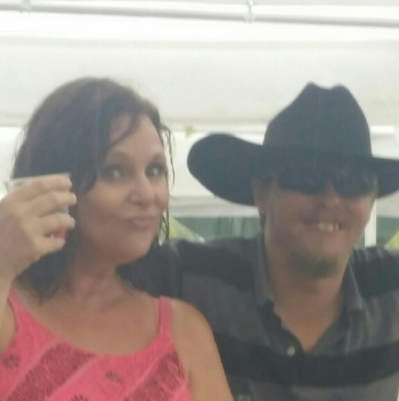 Meet your Posher, Kim - Picture 1 of 1