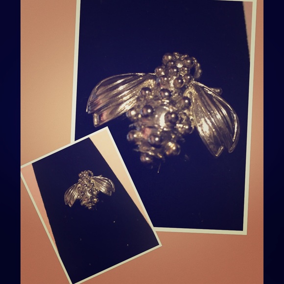 🌷SALE🌷🐝VINTAGE Silver Bumble Pin Small 🐝