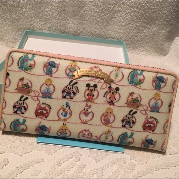 Samantha Thavasa Happiness large zippy wallet