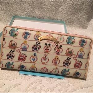 Samantha Thavasa Happiness large zippy wallet