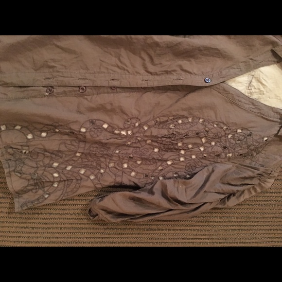 Brown button down shirt - Picture 2 of 3