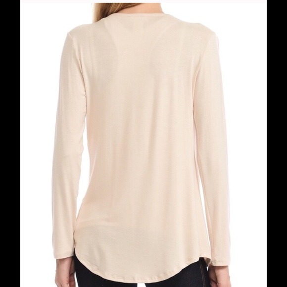 💋💋HOST PICK 11/19 The softest Surplice Top - Picture 3 of 4