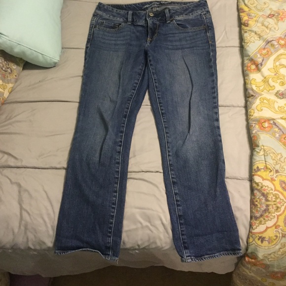 American Eagle Capris - Picture 2 of 2