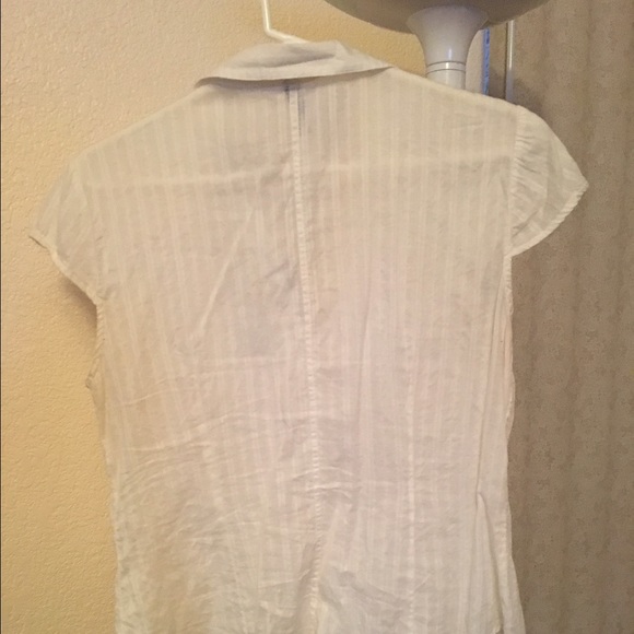 White button shirt - Picture 2 of 2