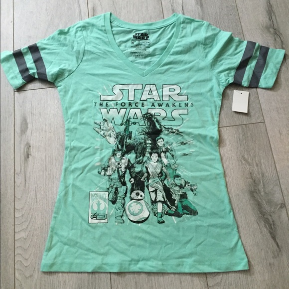 Star Wars the Force Awakens Tshirt. NEW with tags.