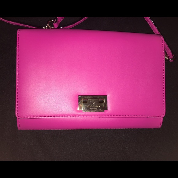 kate spade Handbags - Kate Spade Crossbody