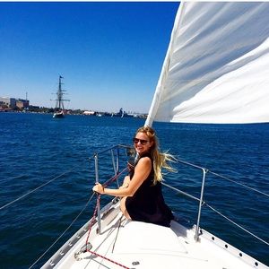 Meet your Posher, Danielle