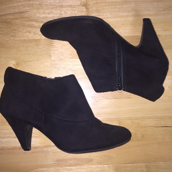 💥REDUCED!!!🔥▪️Black Booties▪️