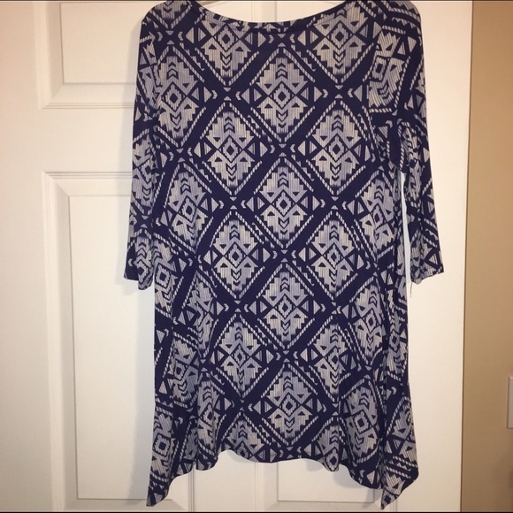 Patterned Tunic NWOT - Picture 3 of 3