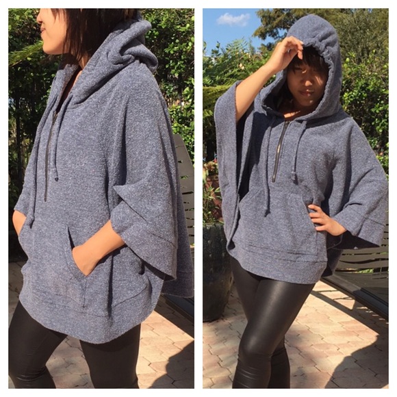 Women Ponchos/Cape w/ Hood - Picture 4 of 4