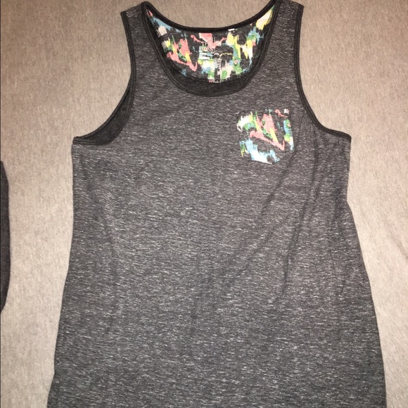 TANK TOP MEDIUM & SEE PROFILE FOR BUNDLES - Picture 1 of 2