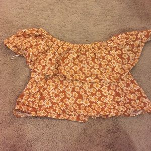 Daisy off the shoulder crop top
