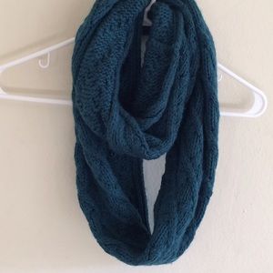 Old Navy knit scarf